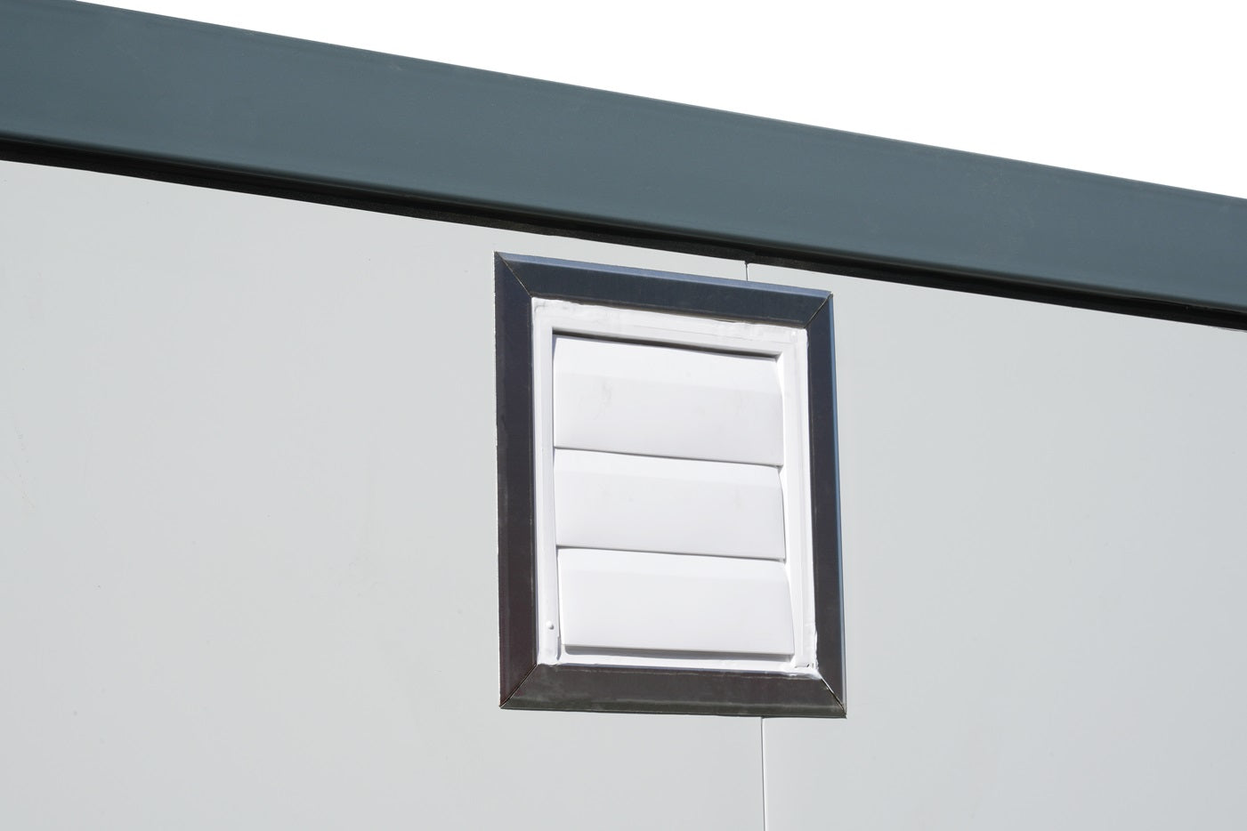 EMC Portable Toilet Bathroom With Shower - Insulated 4 seasons - Connections for sceptic and water - Power inlet