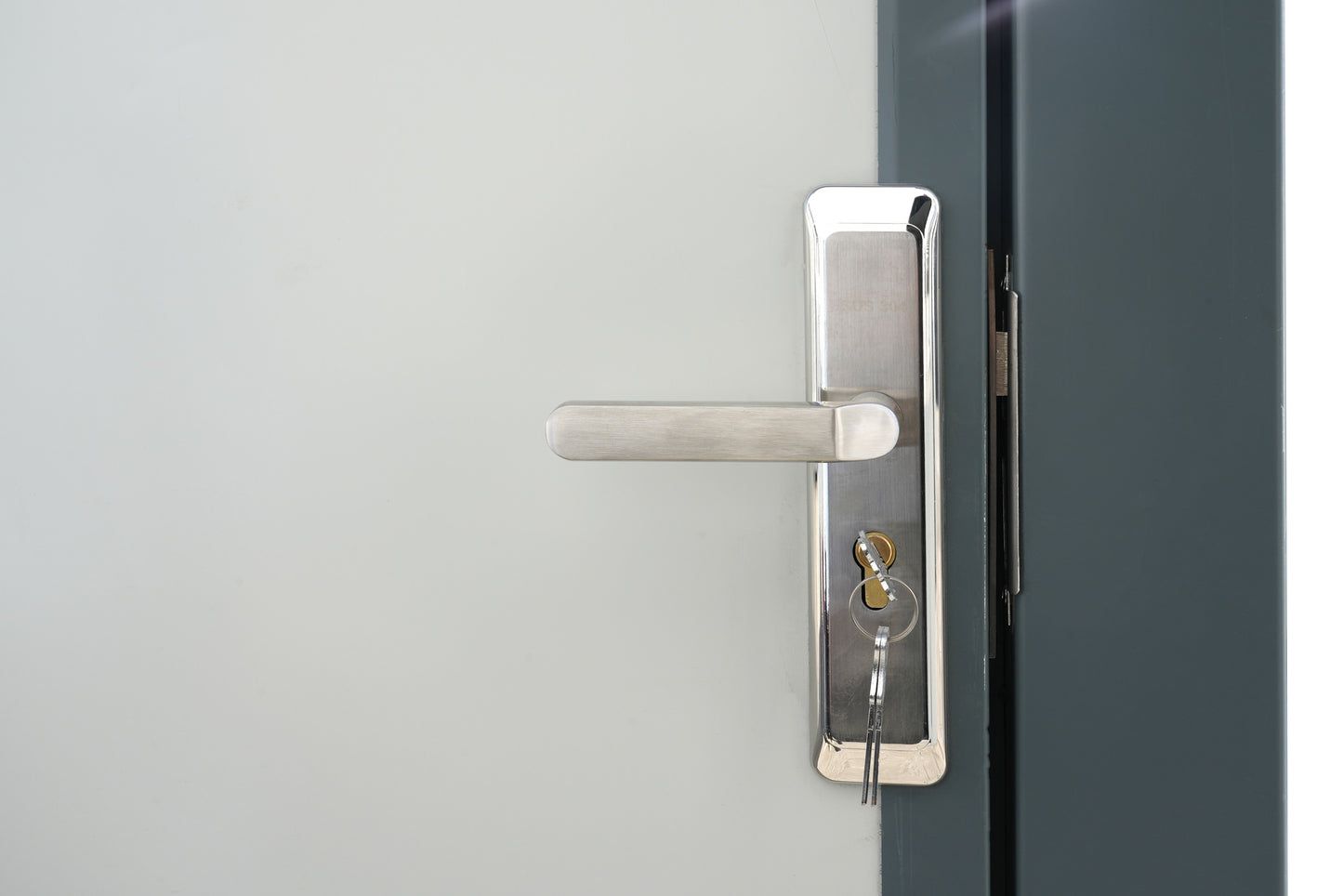 EMC Portable Toilet Bathroom With Shower - Insulated 4 seasons - Connections for sceptic and water - Power inlet